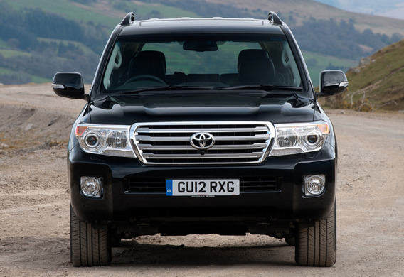 Which original equipment can be installed on Toyota Land Cruiser 200?